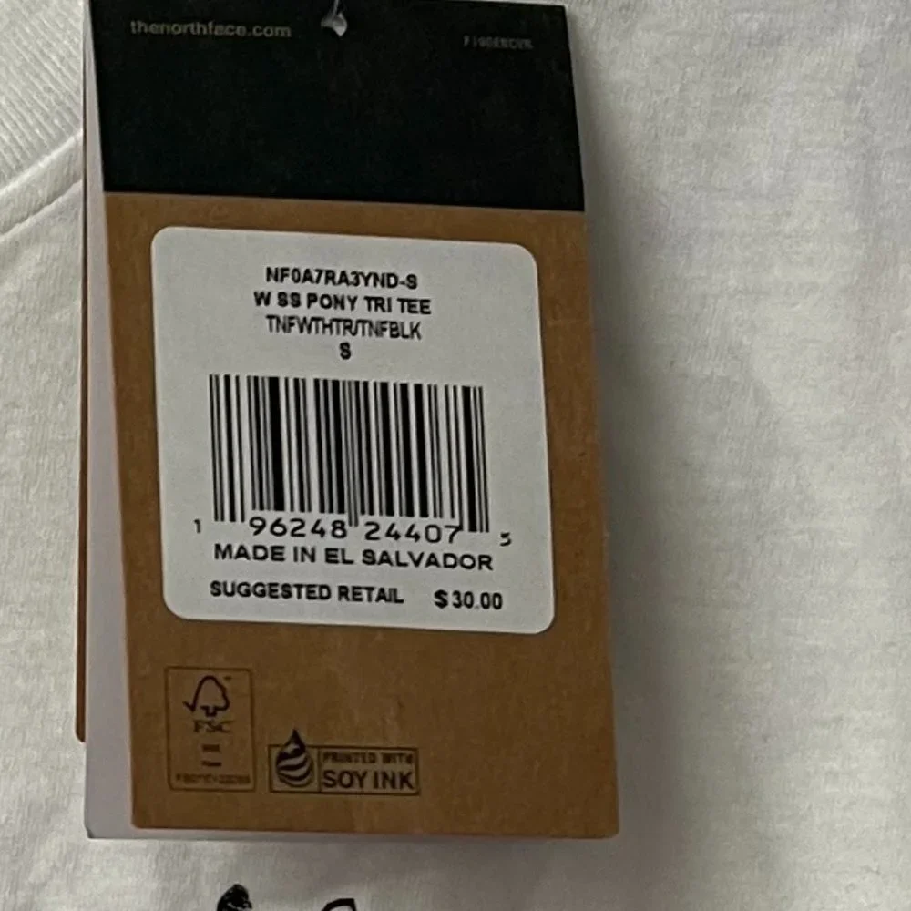 The North Face Women's Short Sleeve Pony Wheels‎ Tri-Blend Tee/White Small NWT - Picture 6 of 6